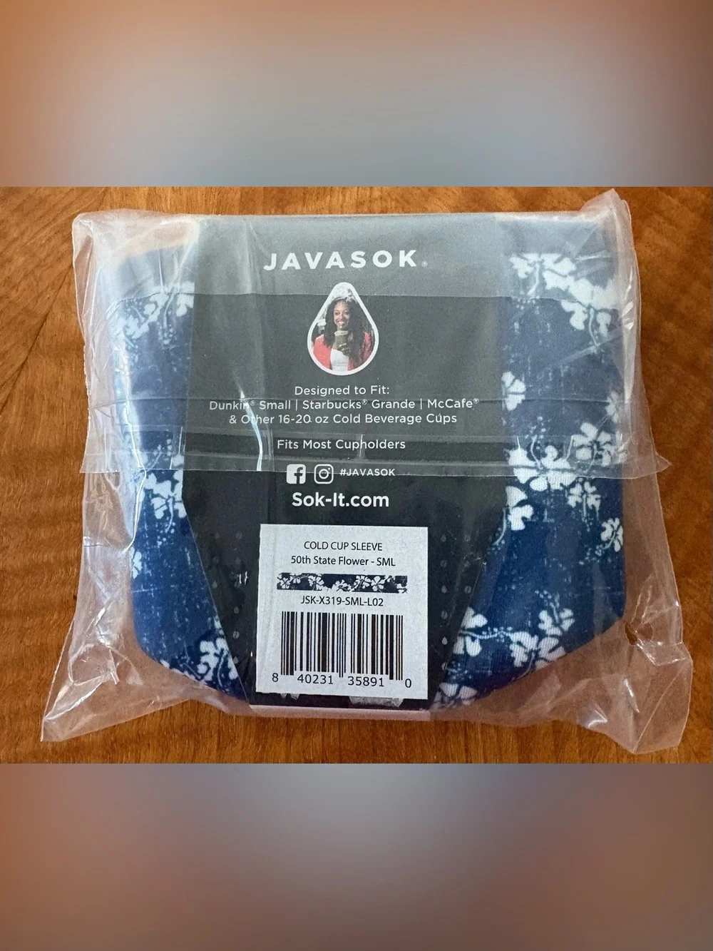 Reusable Insulating Coffee Sleeve in Navy Floral